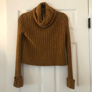 Free People cropped turtleneck size XS